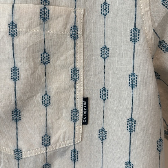 Billabong Tailored Stretch Short Sleeve Button up Shirt - Picture 6 of 6